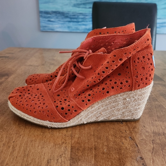 Suede wedges - Tom's size 8 - Picture 3 of 5